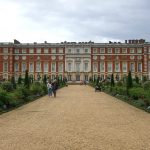 hampton-court-palace-541081_1920
